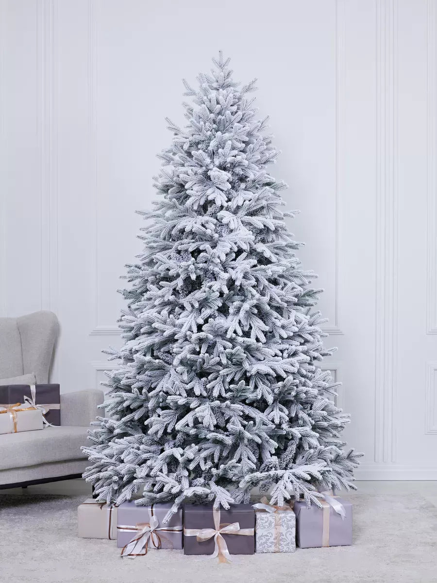 Sapin de Noël Versailles enneigé
