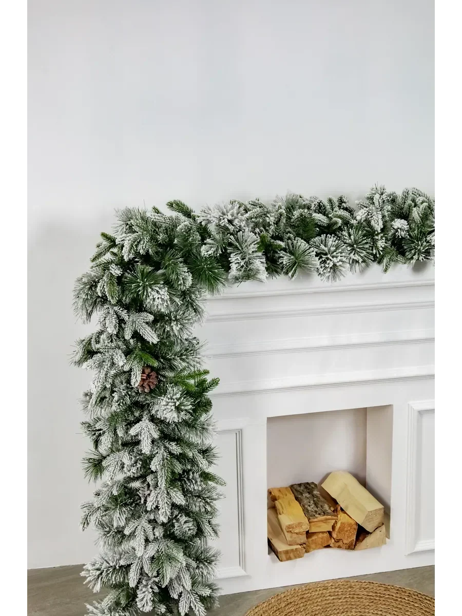 Guirlande décorée de pommes de pin