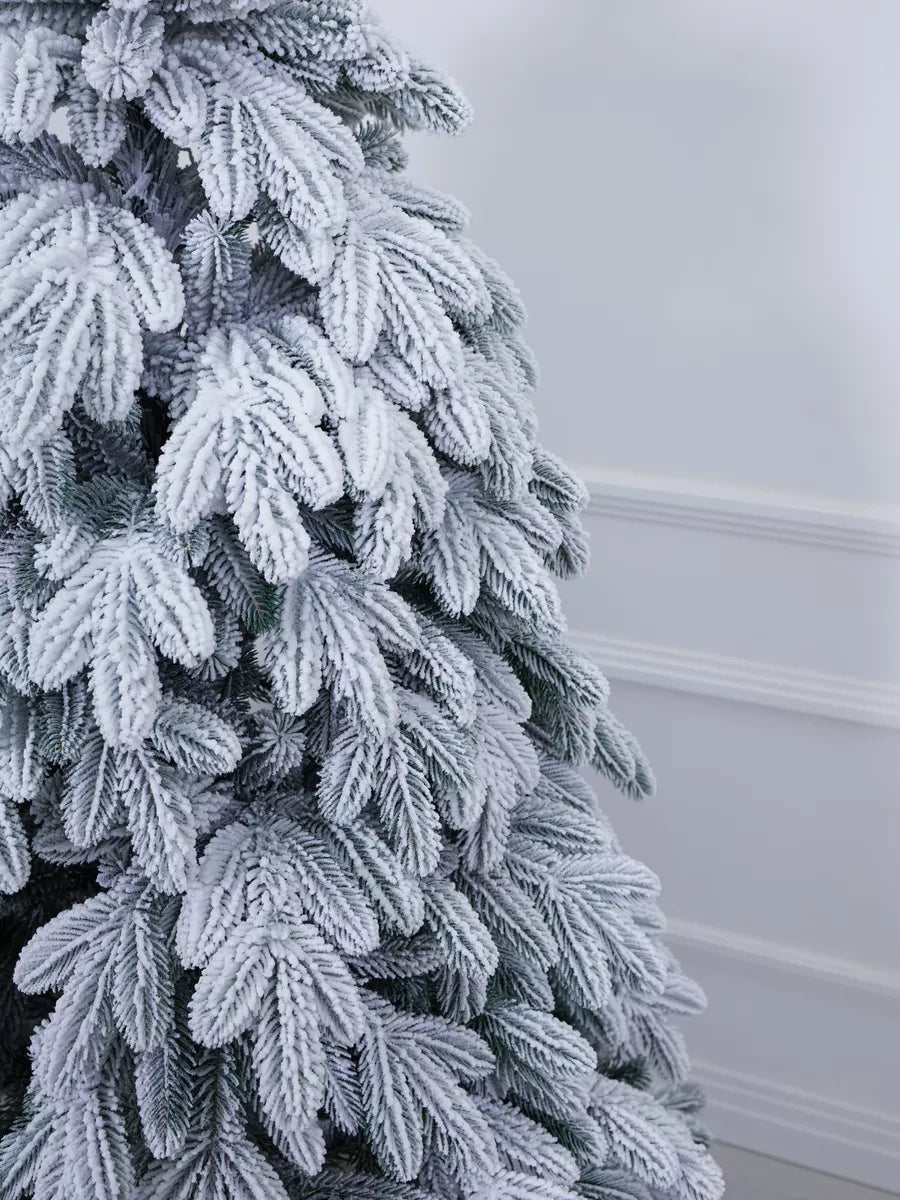 Sapin de Noël Elly enneigé